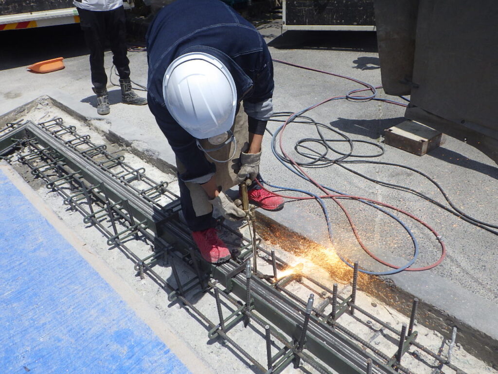 スタッフが仕事をしている画像